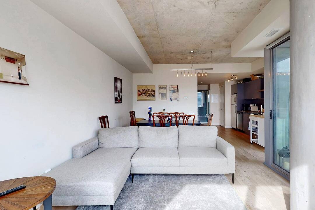 95 Bathurst St #1204, Toronto, Ontario