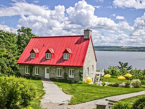 8141 Ch. Royal, Sainte-Pétronille