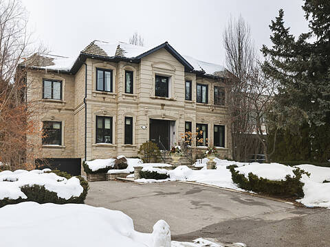4 Ridgefield Rd, Toronto