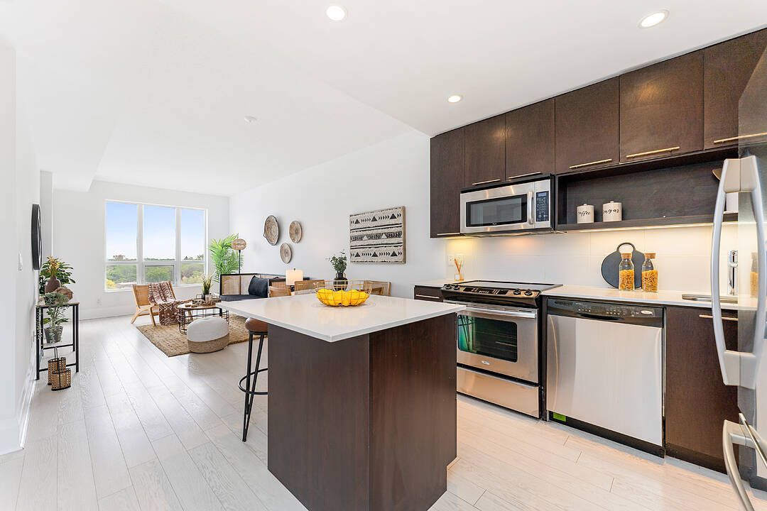 100 Harrison Garden Blvd #824, Toronto, Ontario