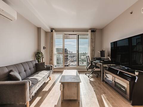 1375 Rue des Bassins, Apt. PH1511, Le Sud-Ouest