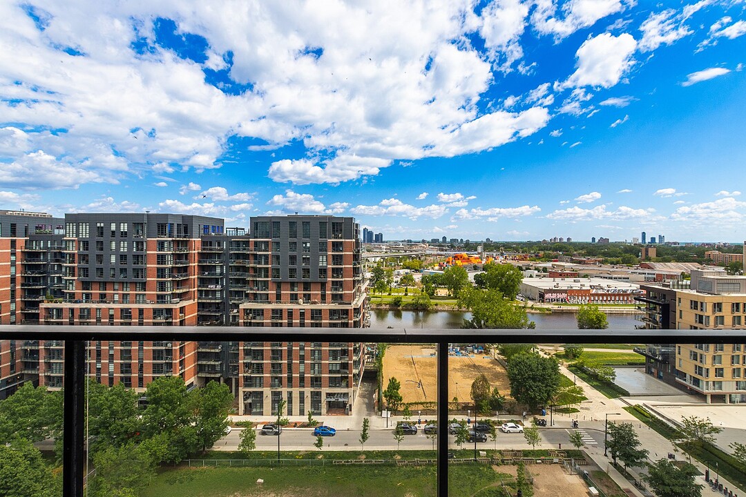 1375 Rue des Bassins, Apt. PH1511, Le Sud-Ouest, Québec