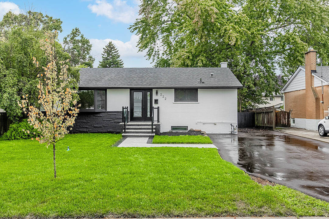 222 Hammersmith Crt, Burlington, Ontario