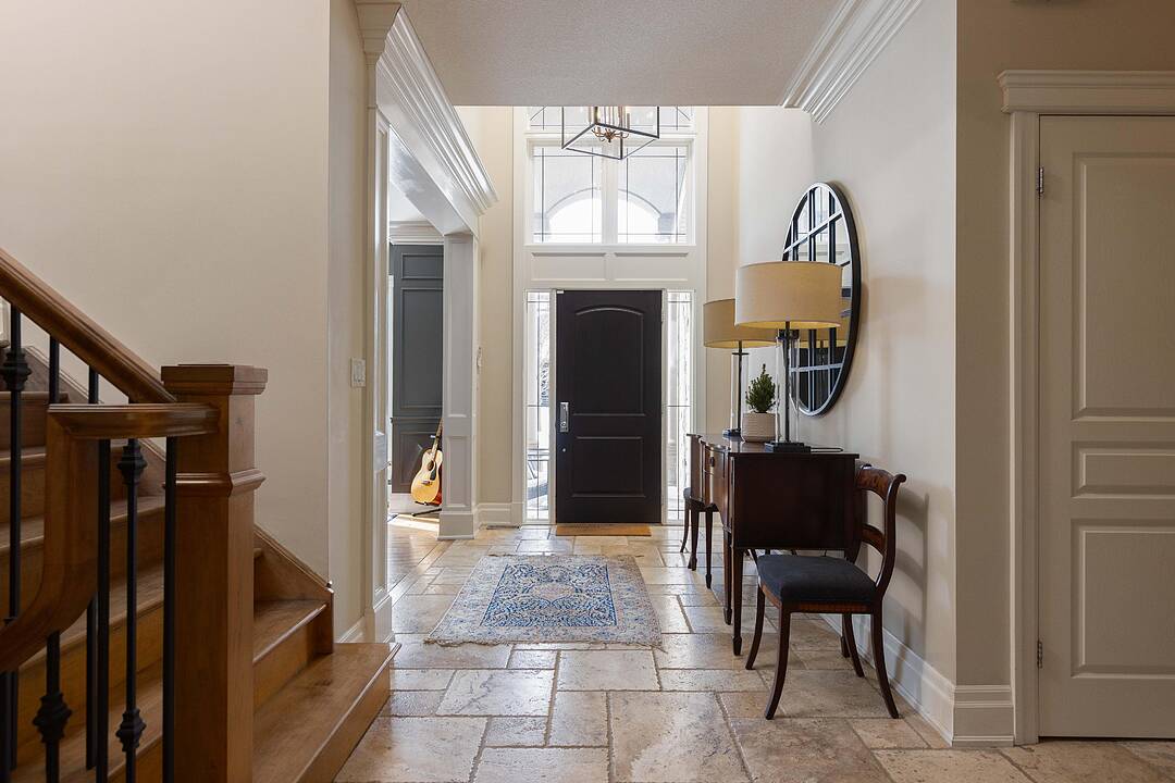 17 Rhodes Court, Fonthill, Ontario