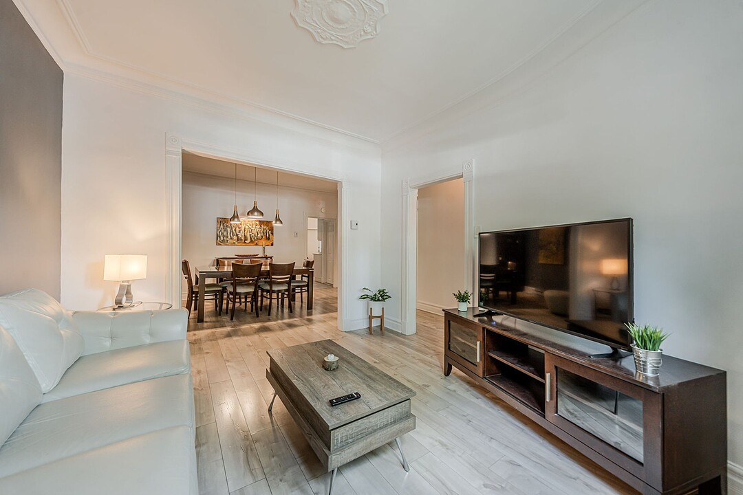 6362 Rue Drolet, Rosemont / La Petite-Patrie, Québec