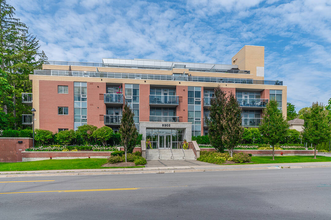 8302 Islington Ave #302, Vaughan, Ontario