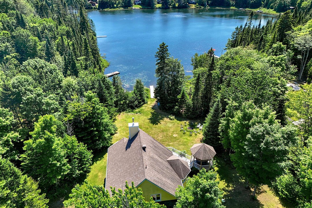 2209 Ch. de la Rose-des-Quatre-Vents, Sainte-Lucie-des-Laurentides, Québec