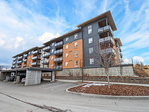 306-881 Academy Way, Kelowna