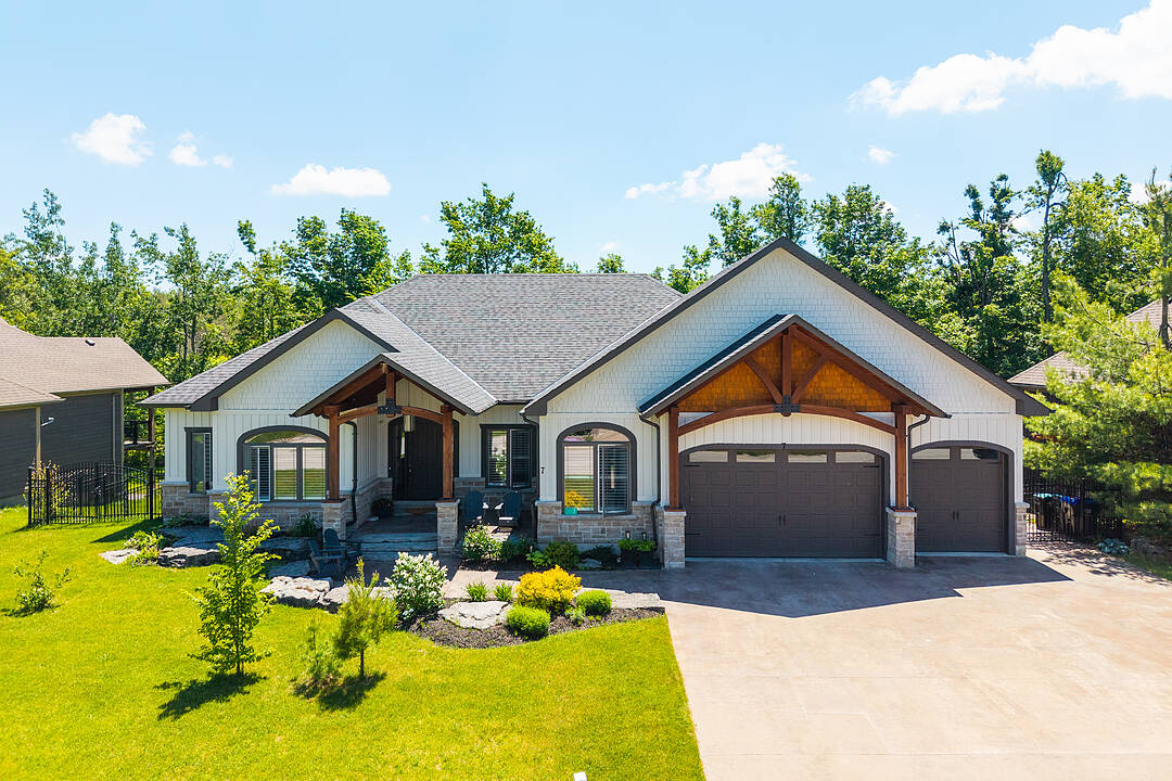 7 Ridgewood Crt, Oro-Medonte, Ontario