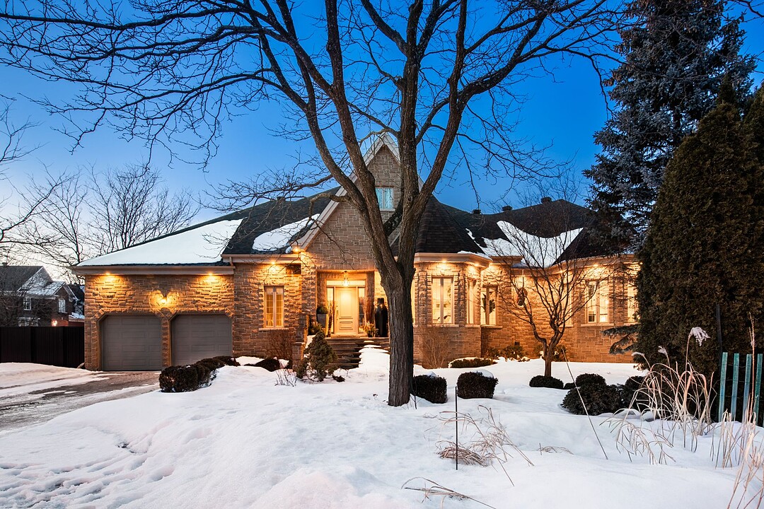 232 Place Cartier, Saint-Lambert, Québec