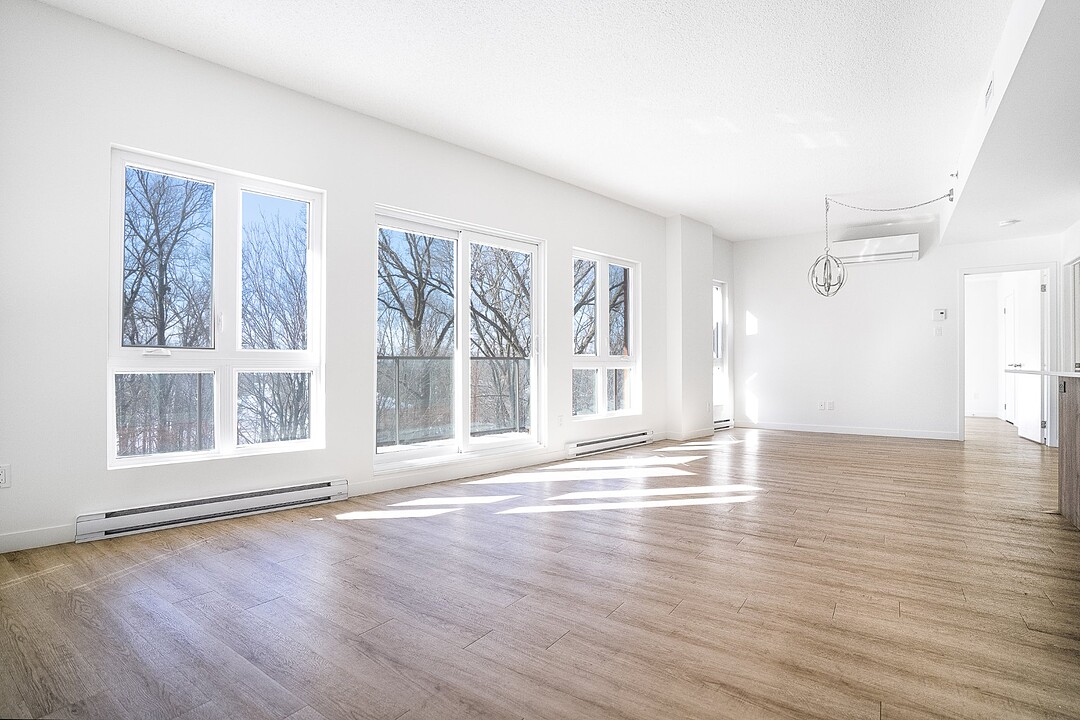 9801 Rue Cérès, Apt. 303, Dollard-Des-Ormeaux, Québec