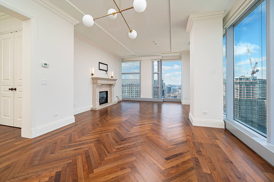 183 Wellington St W #4201, Toronto, Ontario