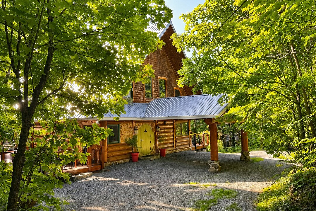 1022 Ch. des Pins, Sainte-Agathe-des-Monts, Québec