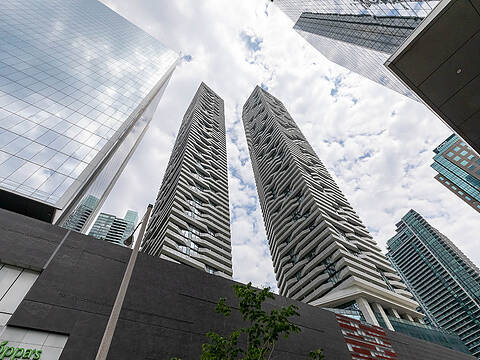 100 Harbour St #6003, Toronto