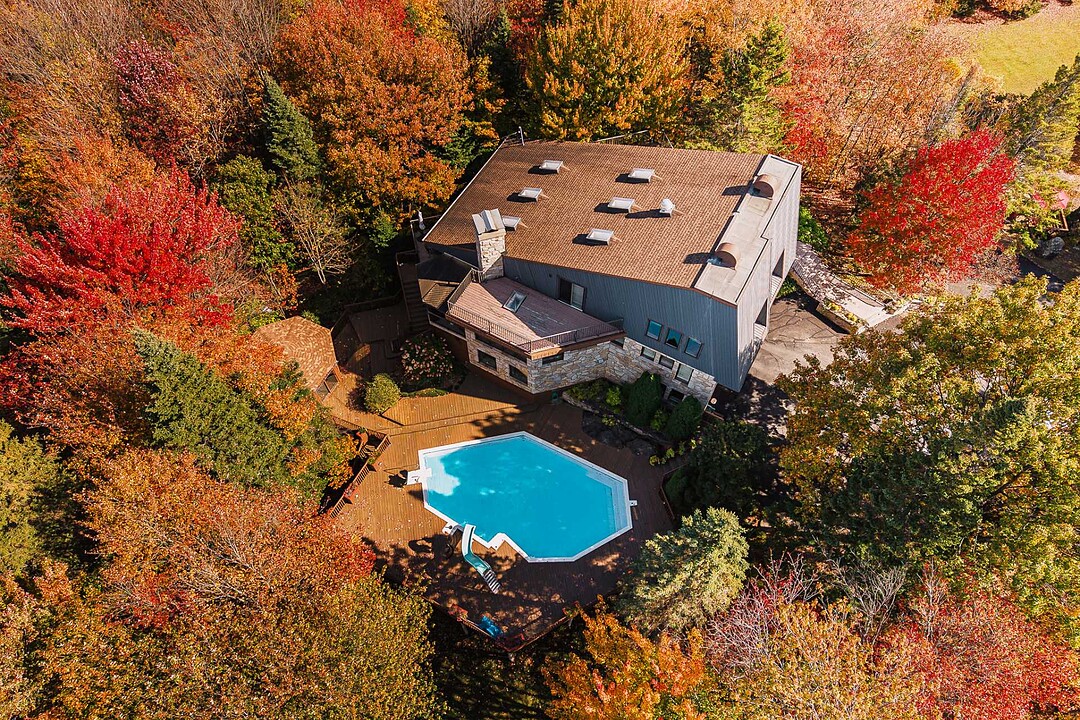 72 Ch. des Colibris, Sainte-Anne-des-Lacs, Québec