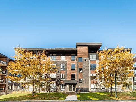 11845 Rue d'Amboise, Apt. 404, Mirabel