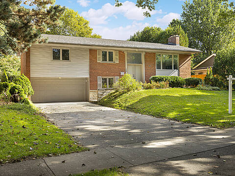 239 Walden Dr, Burlington