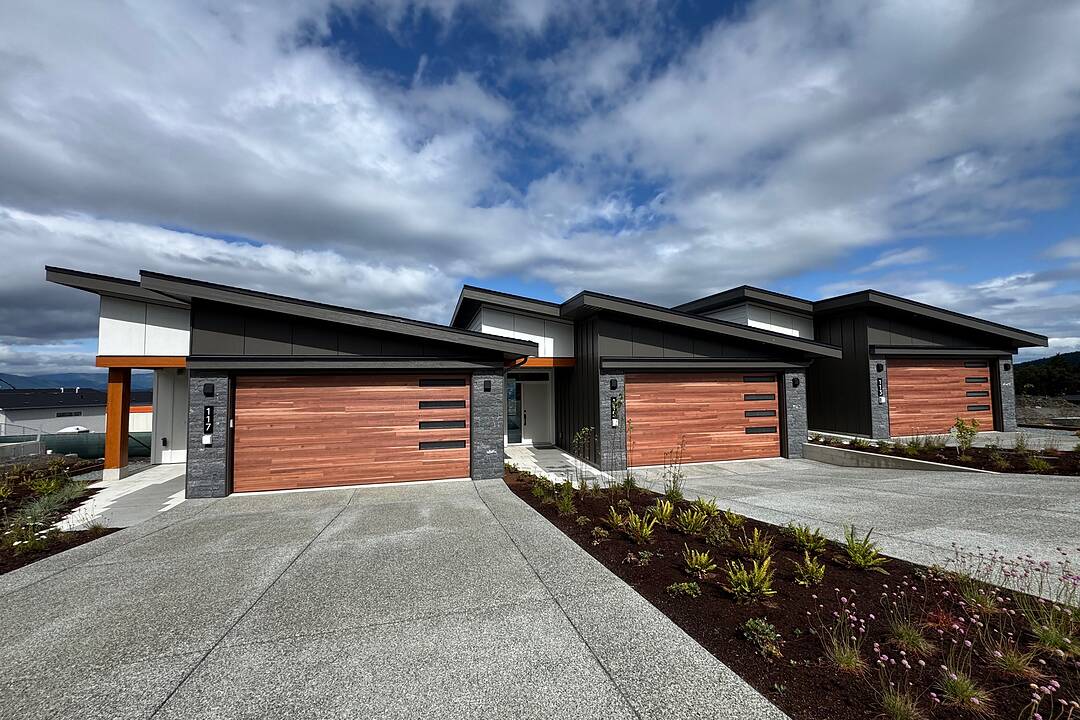 121-3116 Woodrush Drive, Duncan, British Columbia