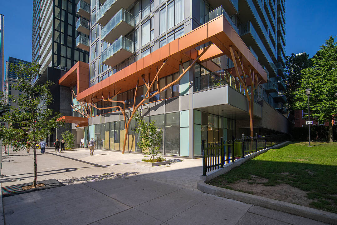 50 Wellesley St E #PH10, Toronto, Ontario