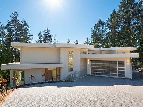 4437 Piccadilly North, West Vancouver