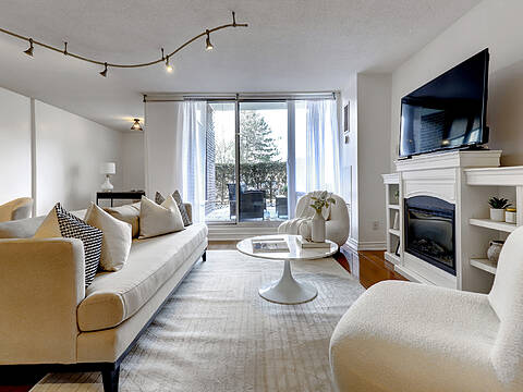 1515 Lakeshore Rd E #104, Mississauga