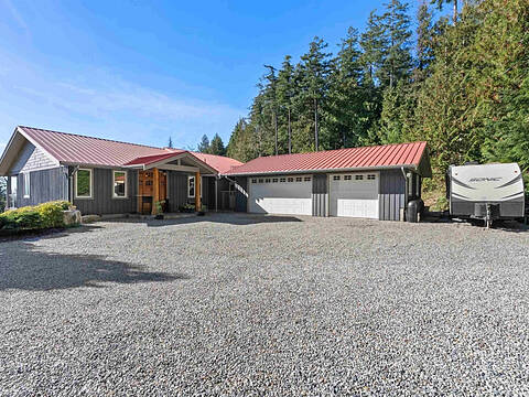 2440 Sunshine Coast Highway, Roberts Creek