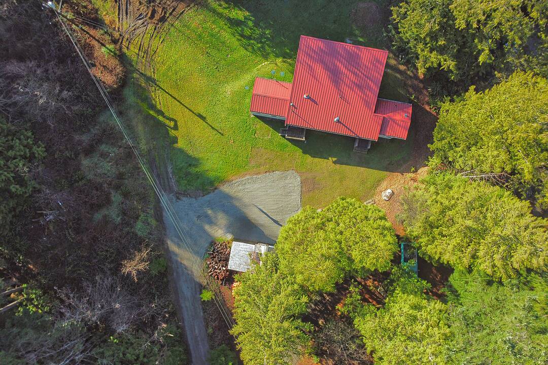 7103 Sechelt Inlet Road, Sechelt, British Columbia