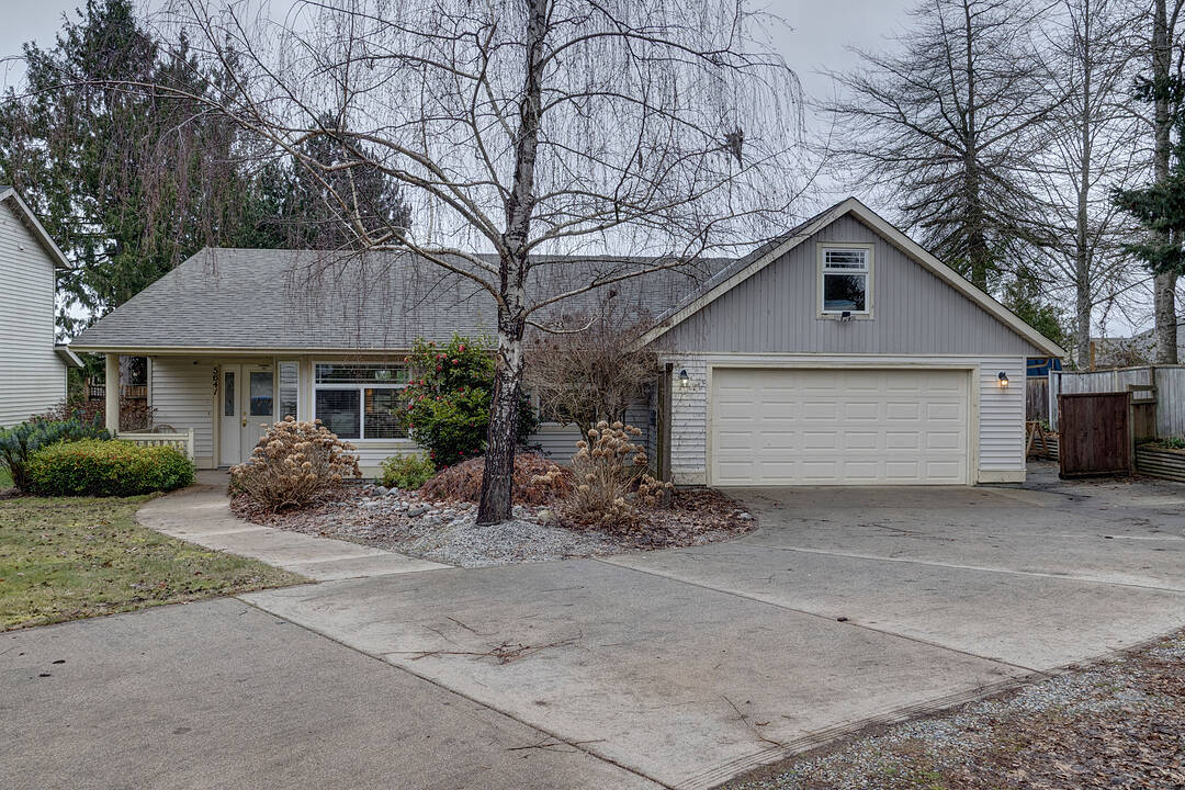 5641 Nickerson Road, Sechelt, British Columbia