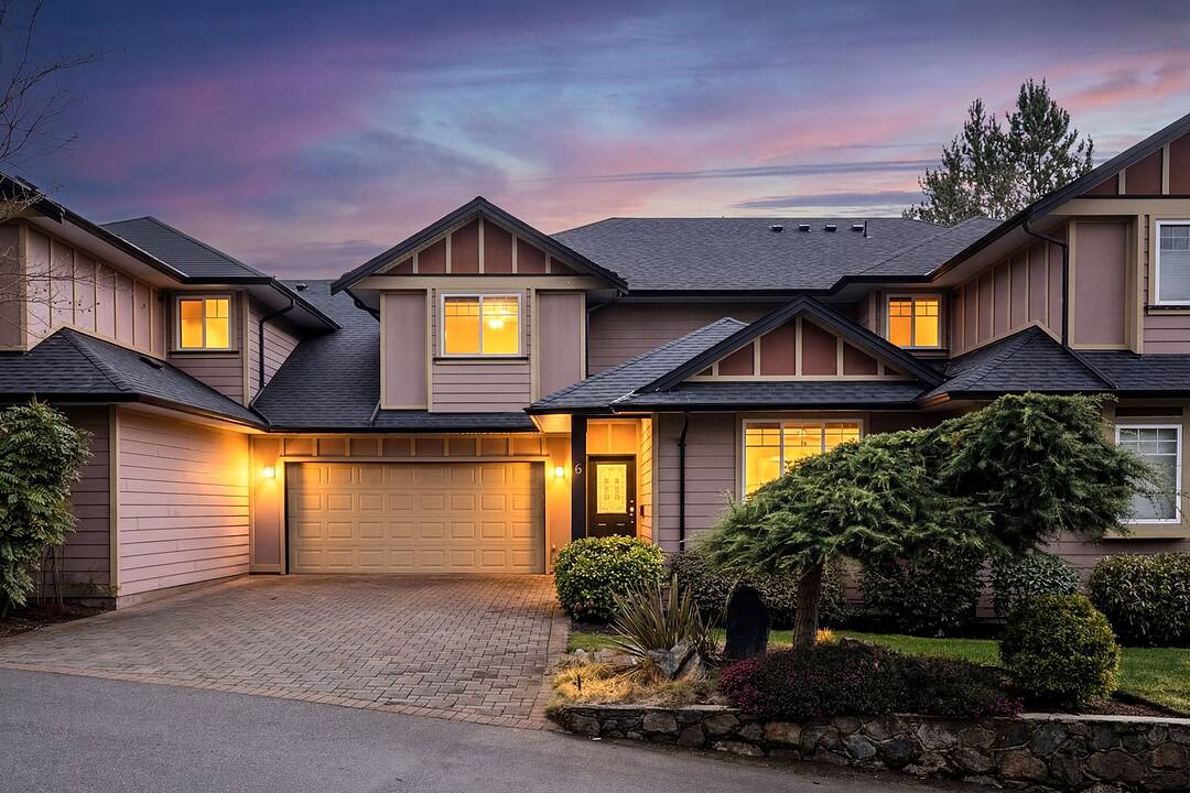 6-15 Helmcken Road, View Royal, British Columbia