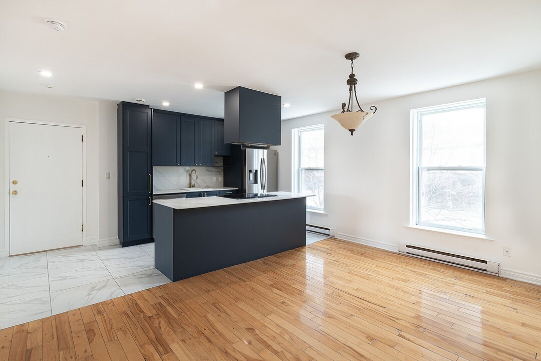 2042 Rue St-Antoine O., Apt. 7, Le Sud-Ouest, Québec