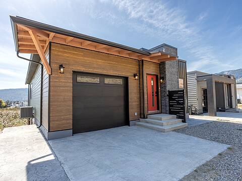 1217 Copper Road, Oliver