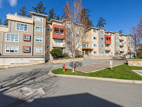 403-1900 Watkiss Way, View Royal