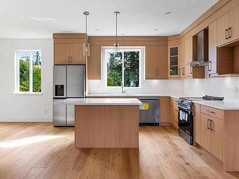 4-1559 Ash Road, Saanich