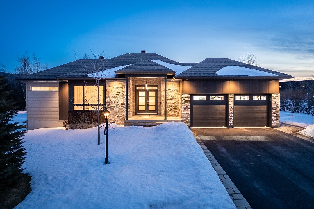 35 Rue du Diamant, Bromont, Québec