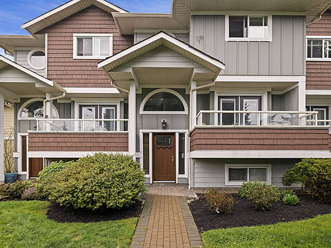 525 Heatherdale Lane, Saanich