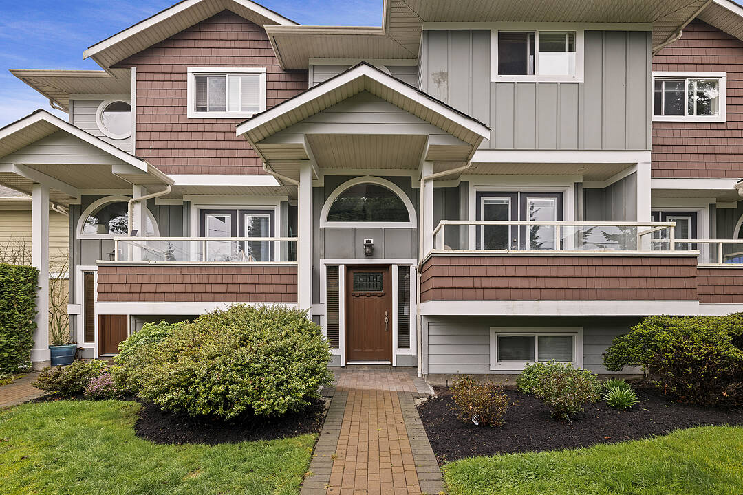 525 Heatherdale Lane, Saanich, British Columbia