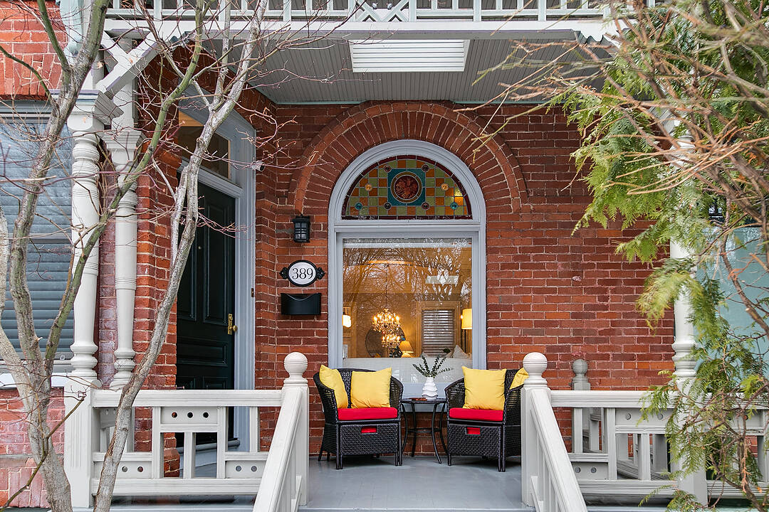 389 Carlton St, Toronto, Ontario