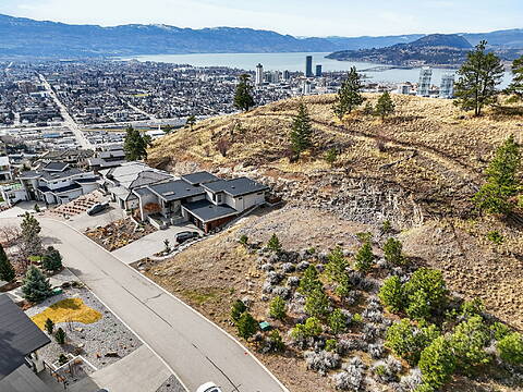 720 Pinehaven Court, Kelowna