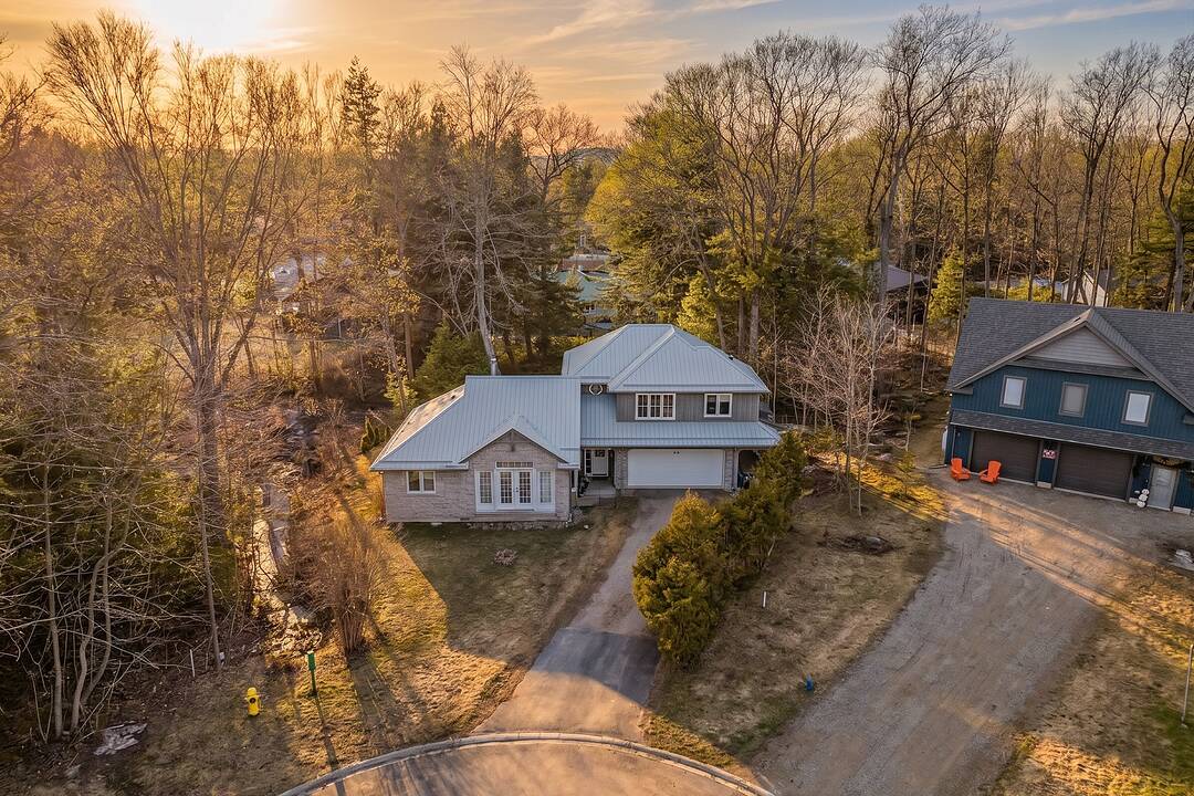 929 Tanglewood Drive, Huron-Kinloss, Ontario
