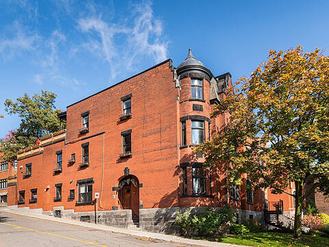 1 Av. Church Hill, Westmount
