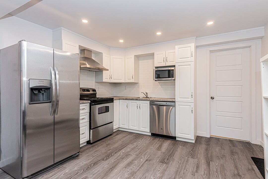 6548 Av. Azilda, Anjou, Québec