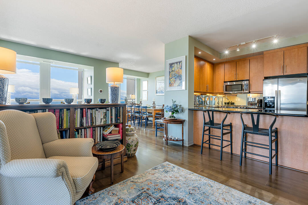 628 Fleet St #2704, Toronto, Ontario