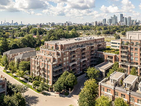 21 Burkebrook Pl #225, Toronto