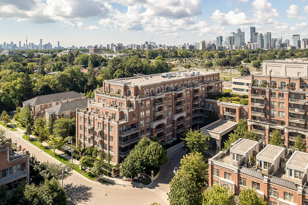 21 Burkebrook Pl #225, Toronto, Ontario