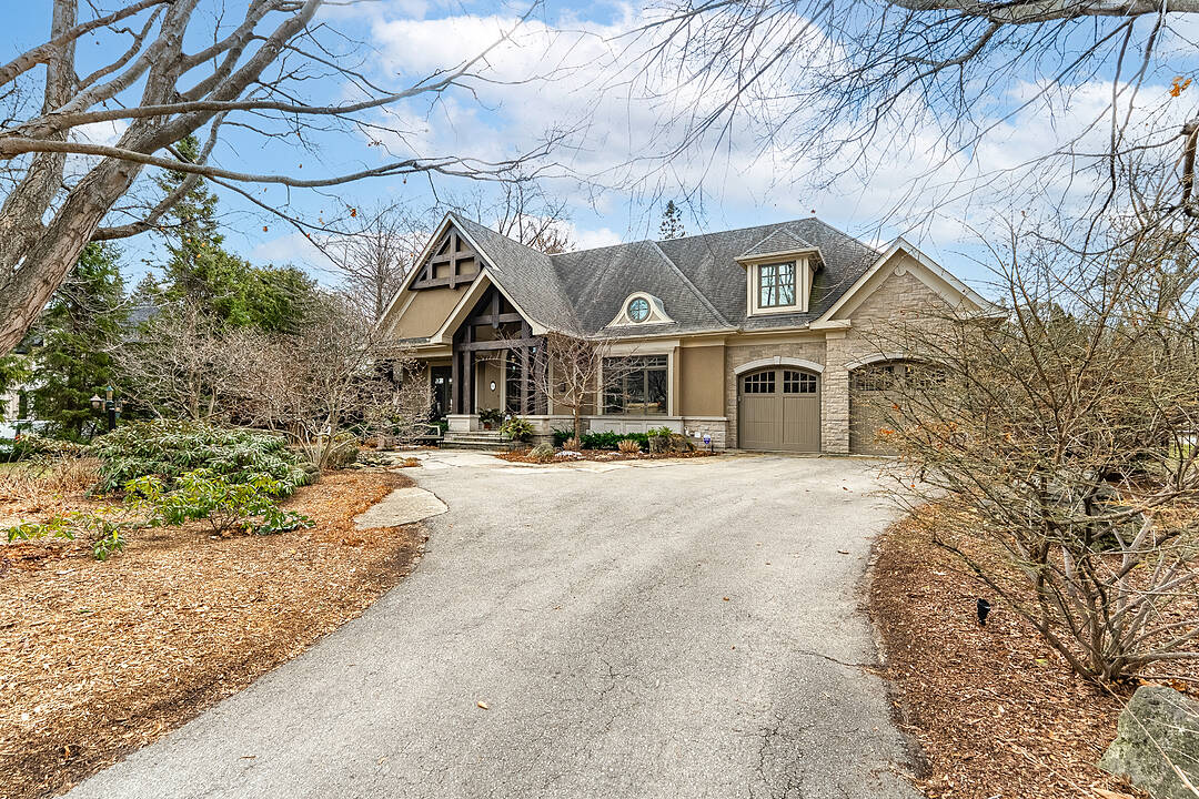 552 Bobolink Rd, Mississauga, Ontario