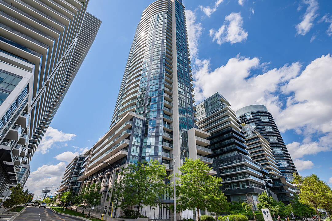 59 Annie Craig Dr #503, Toronto, Ontario