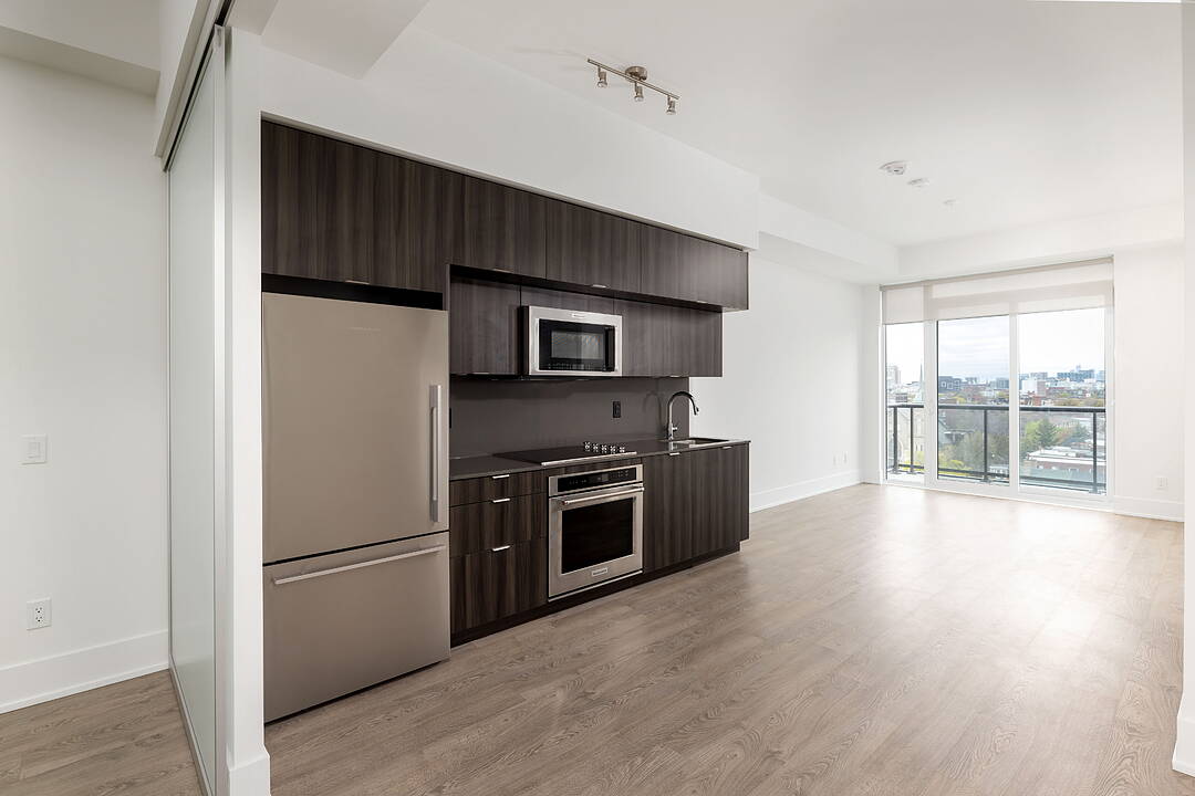 80 Vanauley St #819, Toronto, Ontario