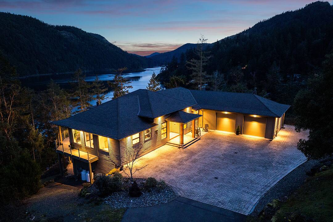 1081 Aspen Road, Malahat, British Columbia
