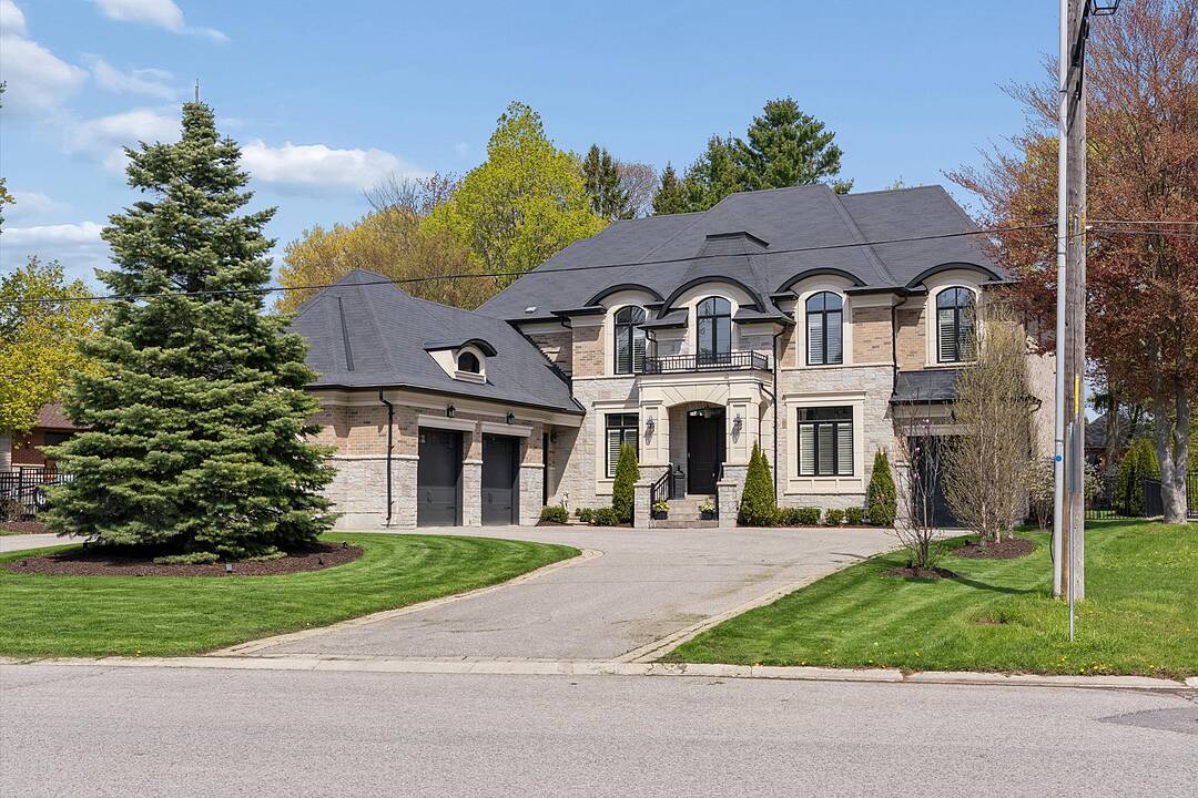 112 Woodview Dr, Pickering, Ontario