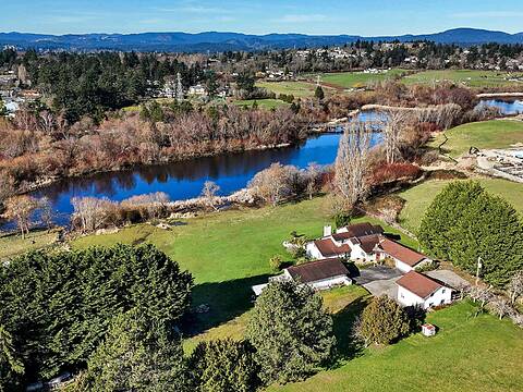 4220 Blenkinsop Road, Saanich